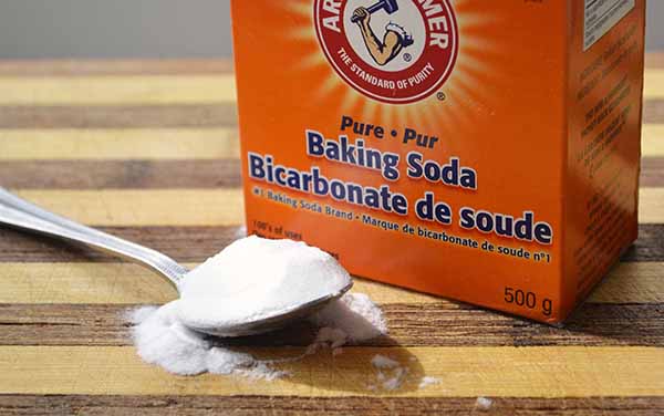 Giặt giày với baking soda